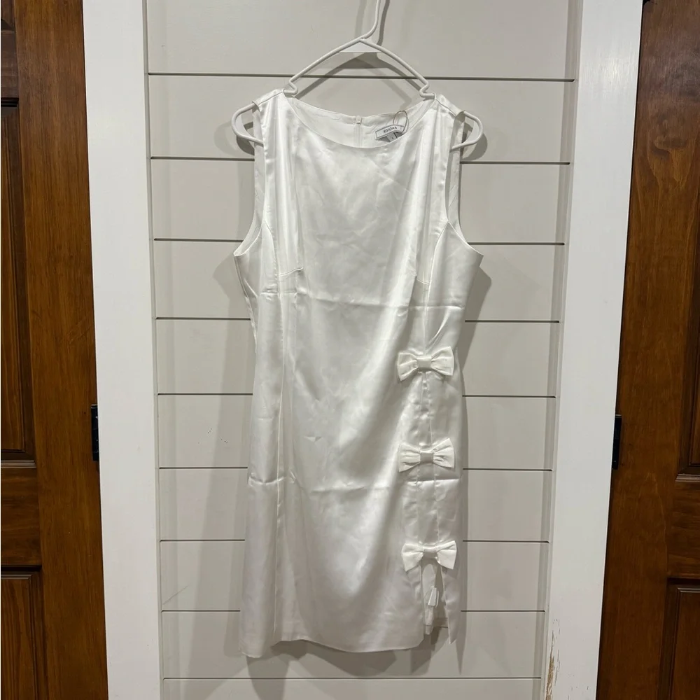 RIHOAS  White Bow Sheath Dress with Slit - Picture 3 of 9